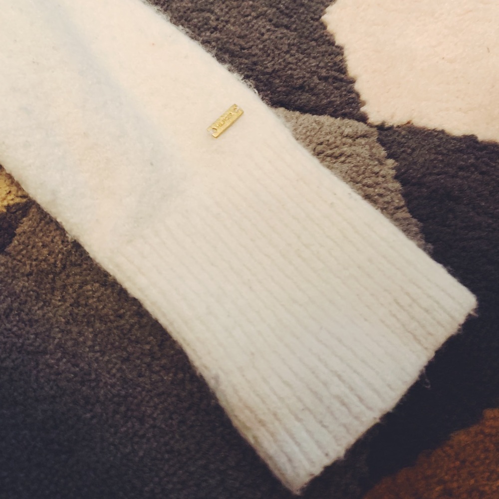 Tommy Hilfiger white sweater - Picture 3 of 4